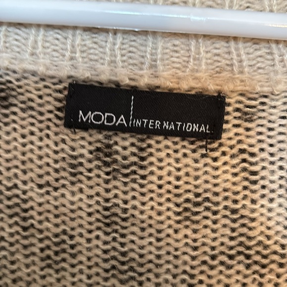 Moda International sweater dress - Picture 7 of 10